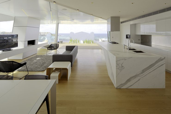 futuristic penthouse tops art deco building bondi beach 2 Futuristic Penthouse Tops Art Deco Building at Bondi Beach