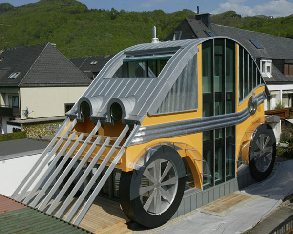 german architecture auto house 2 German Architecture To Get Your Motor Running!