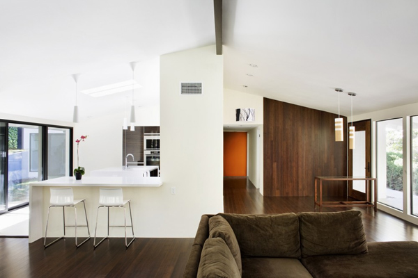 glazed-house-extension-modern-california-home-makeover-2.jpg