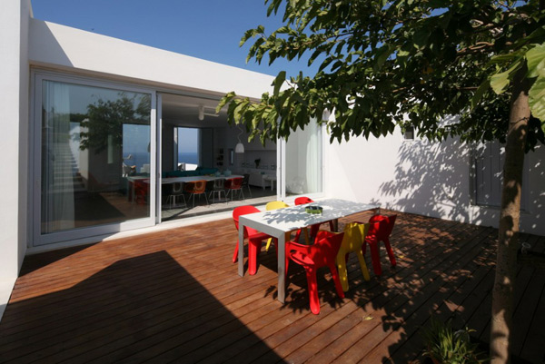 greek luxury villa brings indoors outdoors 4