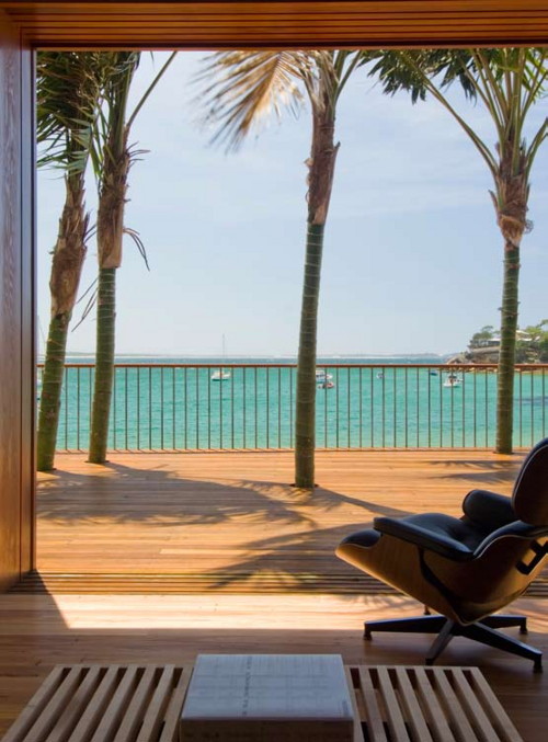 gunyah residence 2 Modern Waterfront Retreat on Rocky Cliffside Beach, Innovative Staggered Design