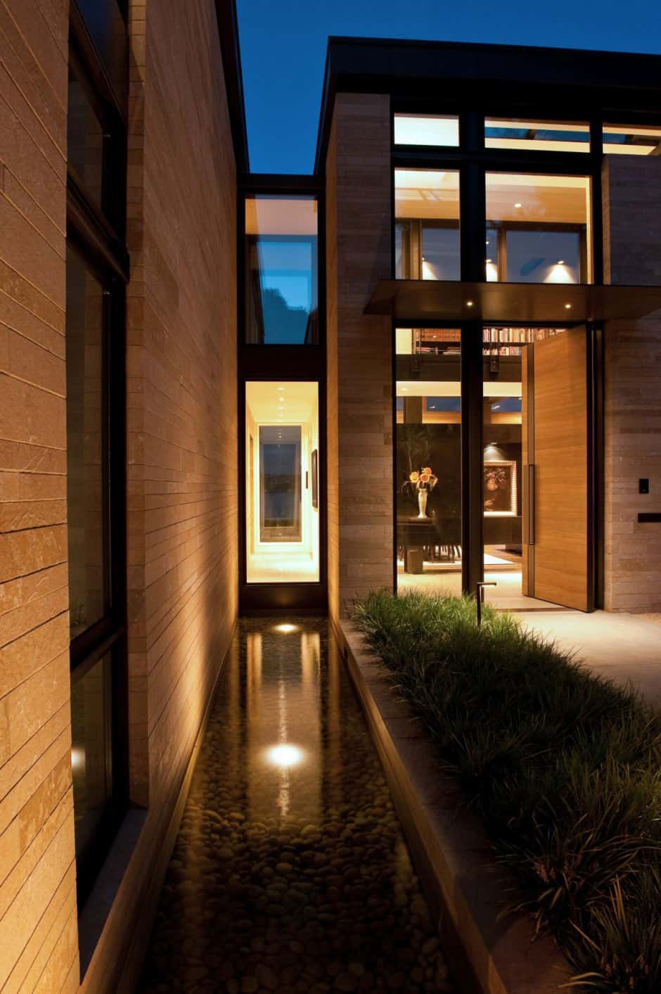 h-house-inspired-by-water-inside-and-out-8.jpg