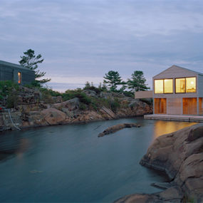Floating Cottage Prefab on Lake Huron, Canada – rises and falls with the tides