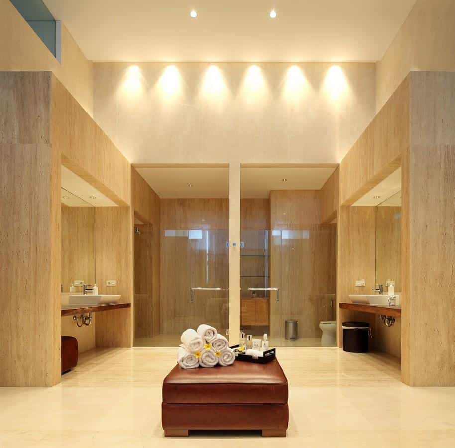 indonesian-zen-house-with-detailed-garden-filled-interior-32-washroom.jpg