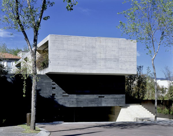 l-shaped-house-plans-modern-mexico-city-3.jpg
