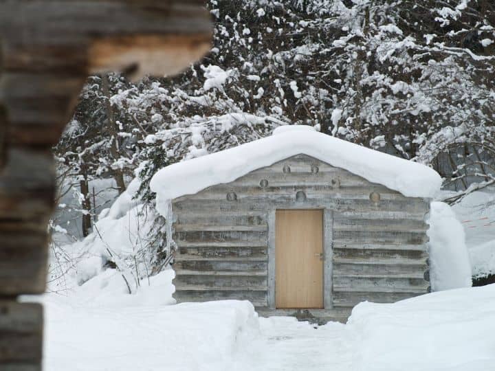 minimalist-concrete-alpine-cabin-1-front.jpg