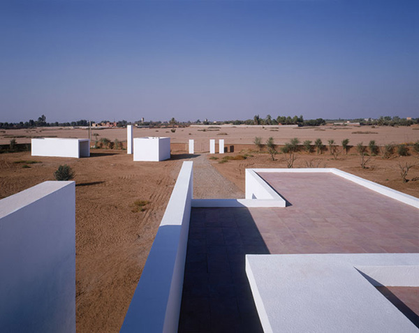 minimalist pool house marrakech 12