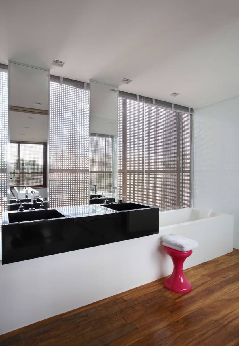 minimally-built-home-striking-public-private-spaces-28-bathroom.jpg