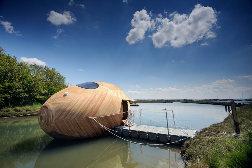 A Mobile Aquatic Pod Home For Ultra-Minimal Living