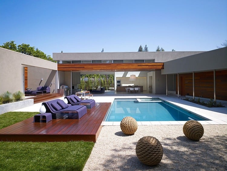 Modern U-Shaped California Home with Central Patio