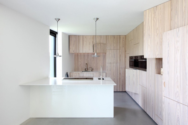 modern-aluminum-home-ever-changing-facade-interior-5.jpg