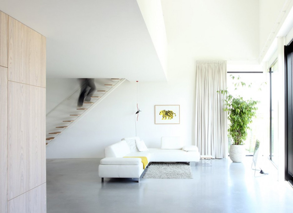 modern-aluminum-home-ever-changing-facade-interior-6.jpg