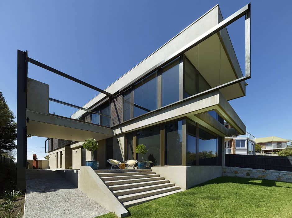 modern beach house with curved window wall 5