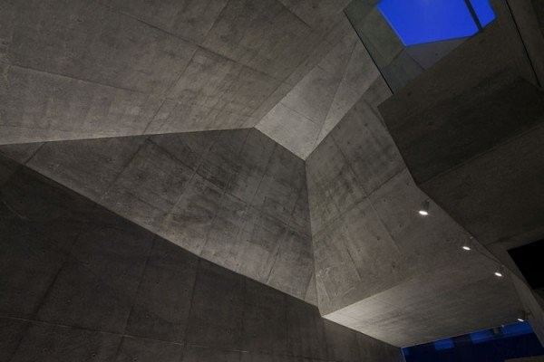 modern-shape-architecture-japanese-gallery-house-6.jpg