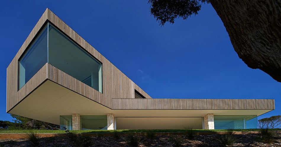 modern wood and glass australian beach house 2