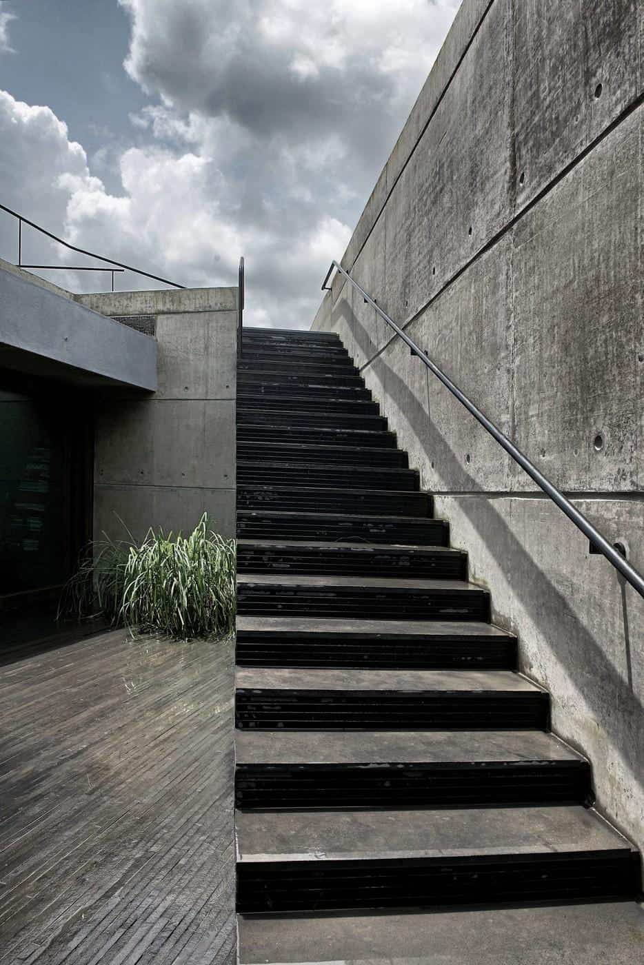 monsoon-proof-concrete-pavilion-house-13.jpg