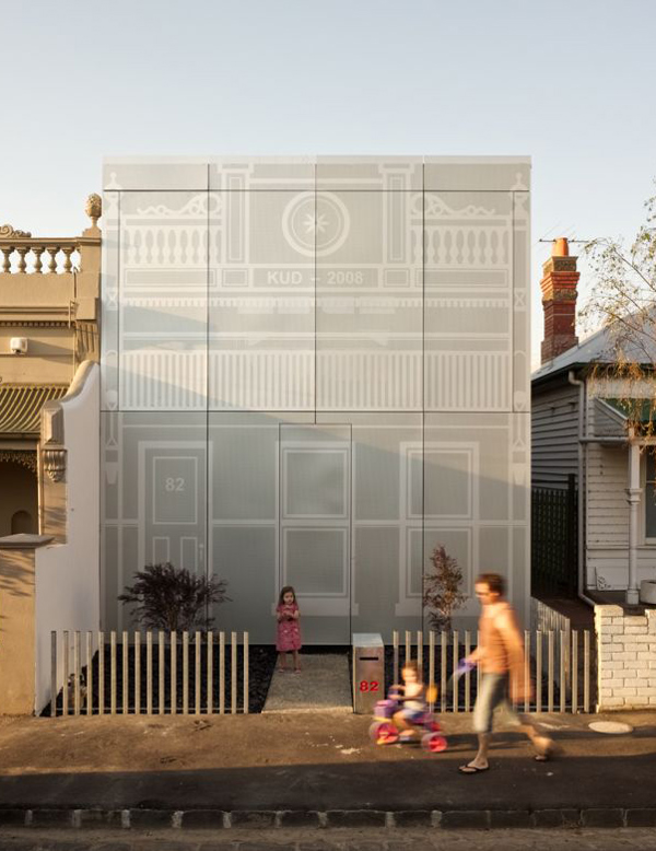 perforated house 1 Australian Architecture Firm Blurs Boundaries in the Perforated House