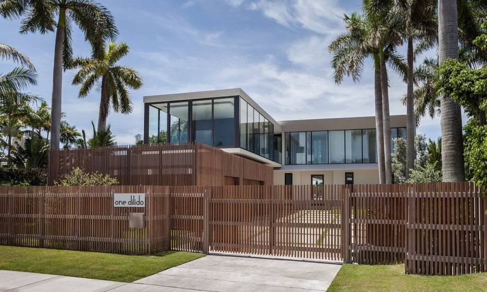 Elegant Beachside House Design in Miami Beach