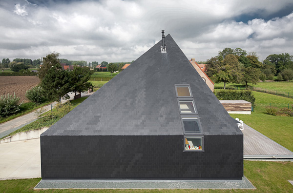 pyramid-house-design-2.jpg