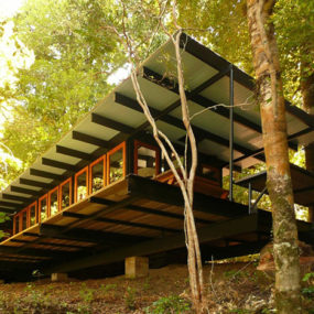 Recycled Wood Cottage in Chile