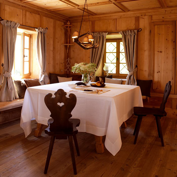 rustic-log-cabin-design-stunning-interiors-14.jpg
