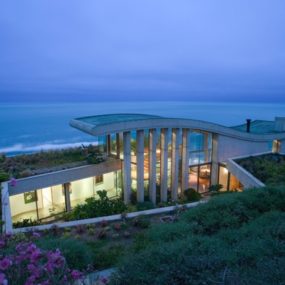 Seaside Villa with Rooftop Gardens