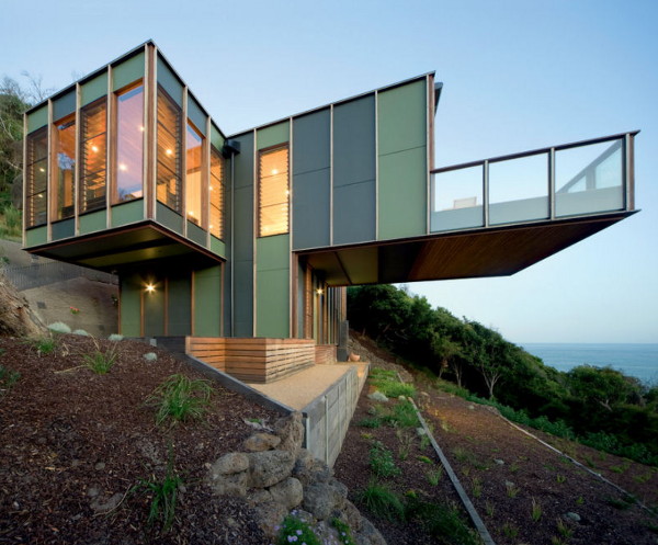A Modern, Modular House Embraces Outdoor Living in Victoria, Australia