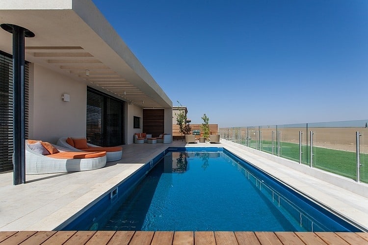 simple pool family home design in israel 2