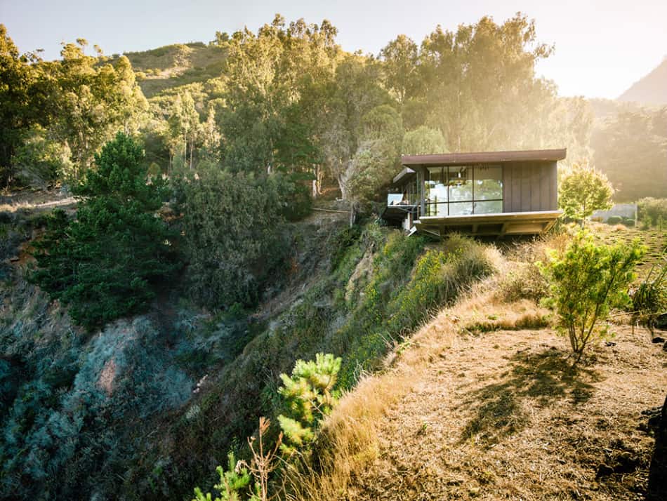 spectacular-glass-and-copper-cliff-house-in-big-sur-california-1.jpg
