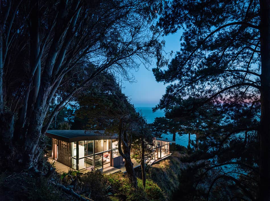 spectacular-glass-and-copper-cliff-house-in-big-sur-california-17.jpg