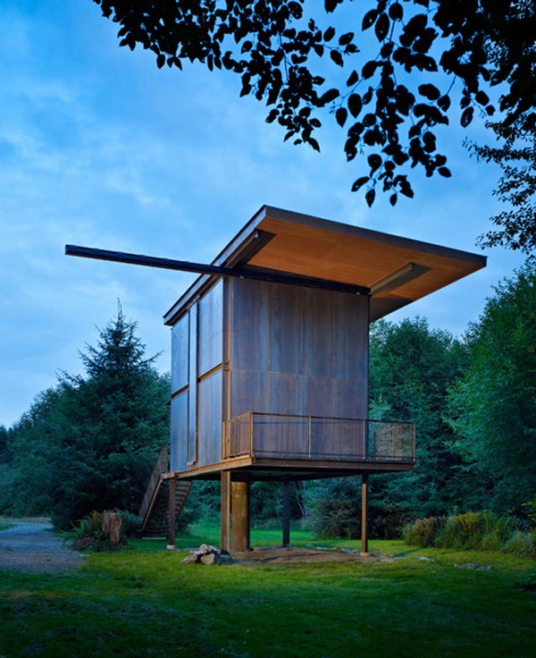 steel cabin design in the woods 2 Steel Cabin Design in the Woods