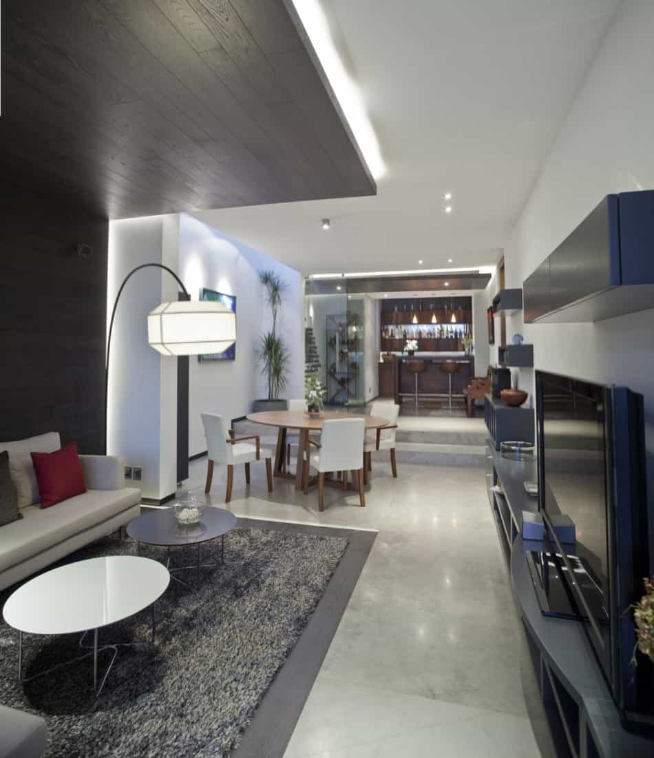 study-contradictions-contemporarily-serene-mexico-city-home-12-small-living-room.jpg