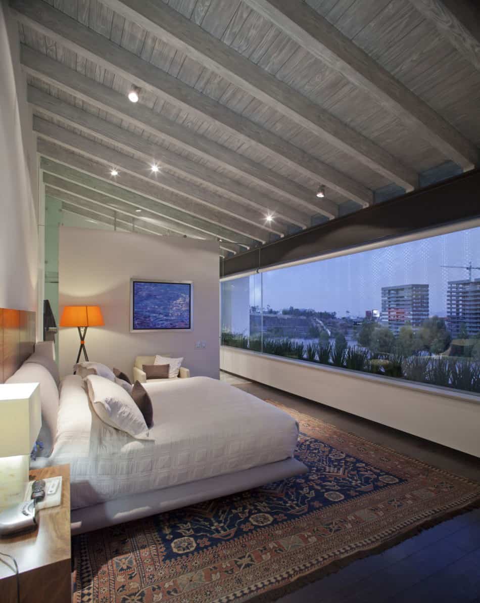 study-contradictions-contemporarily-serene-mexico-city-home-17-master-bedroom.jpg