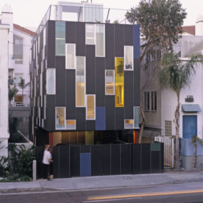 Narrow Lot House Design in Venice, CA – maximizing light and views