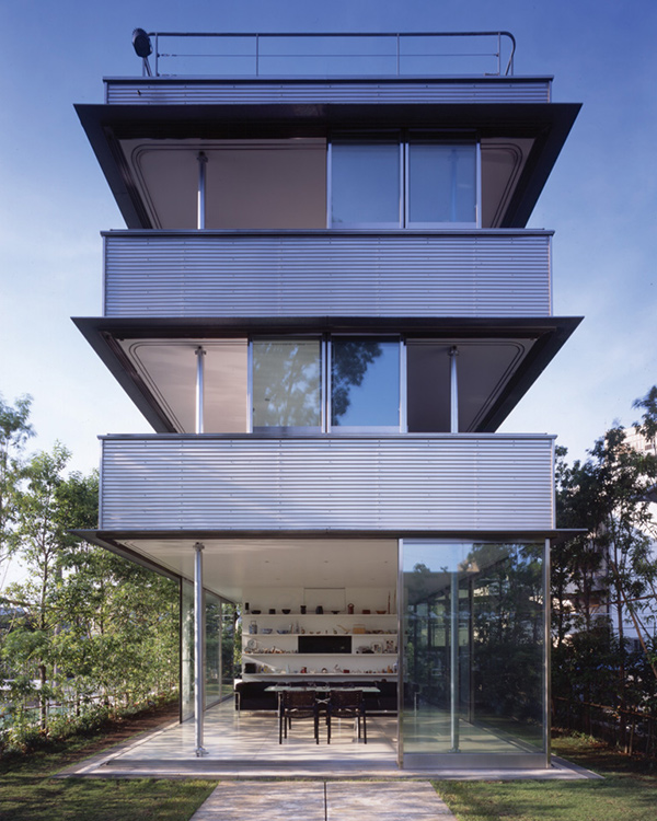 Modern Japan Houses – 360-degree garden access plus a rooftop patio!