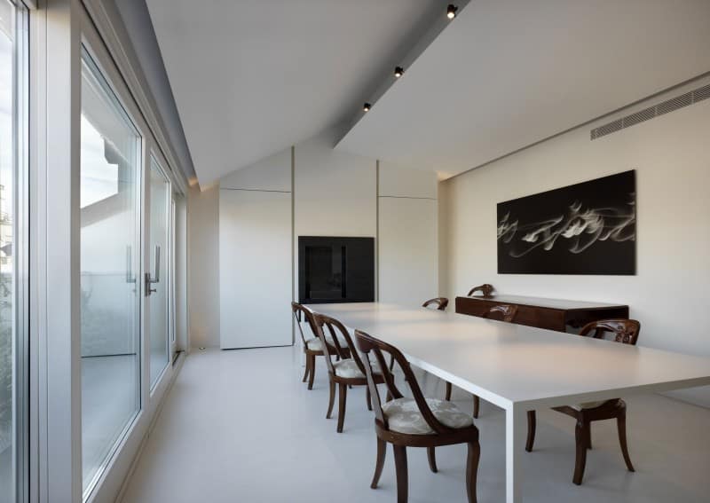 white-shades-define-luxurious-multistory-milan-apartment-10-dining-room.jpg