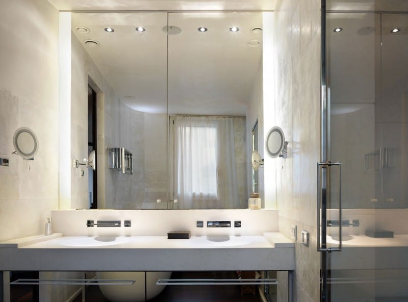 white-shades-define-luxurious-multistory-milan-apartment-16-mirror-finish.jpg