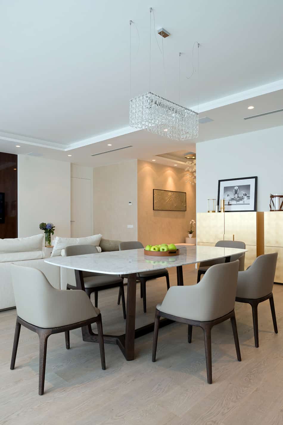 lighting-details-create-drama-modern-open-plan-apartment-5-table.jpg