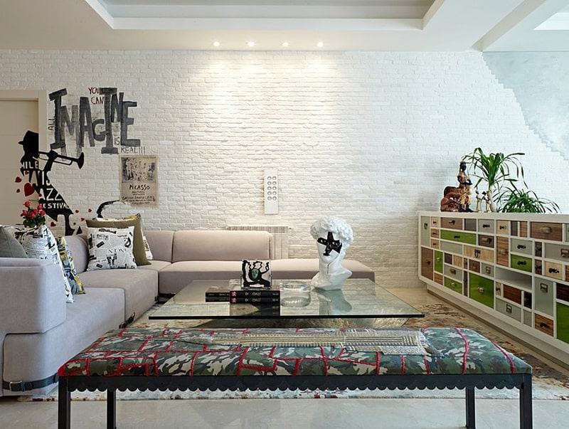 eclectic interior splashed in colorful furniture and art 2