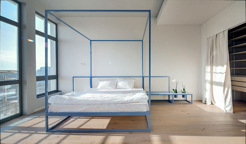 contemporary-open-plan-loft-pale-colour-palette-15-bed.jpg