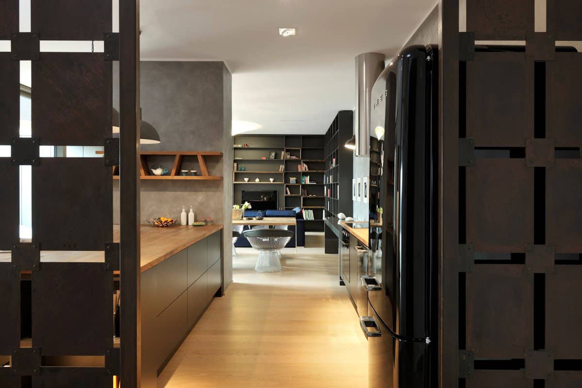 artsy-elements-apartment-fun-functional-3-kitchen.jpg