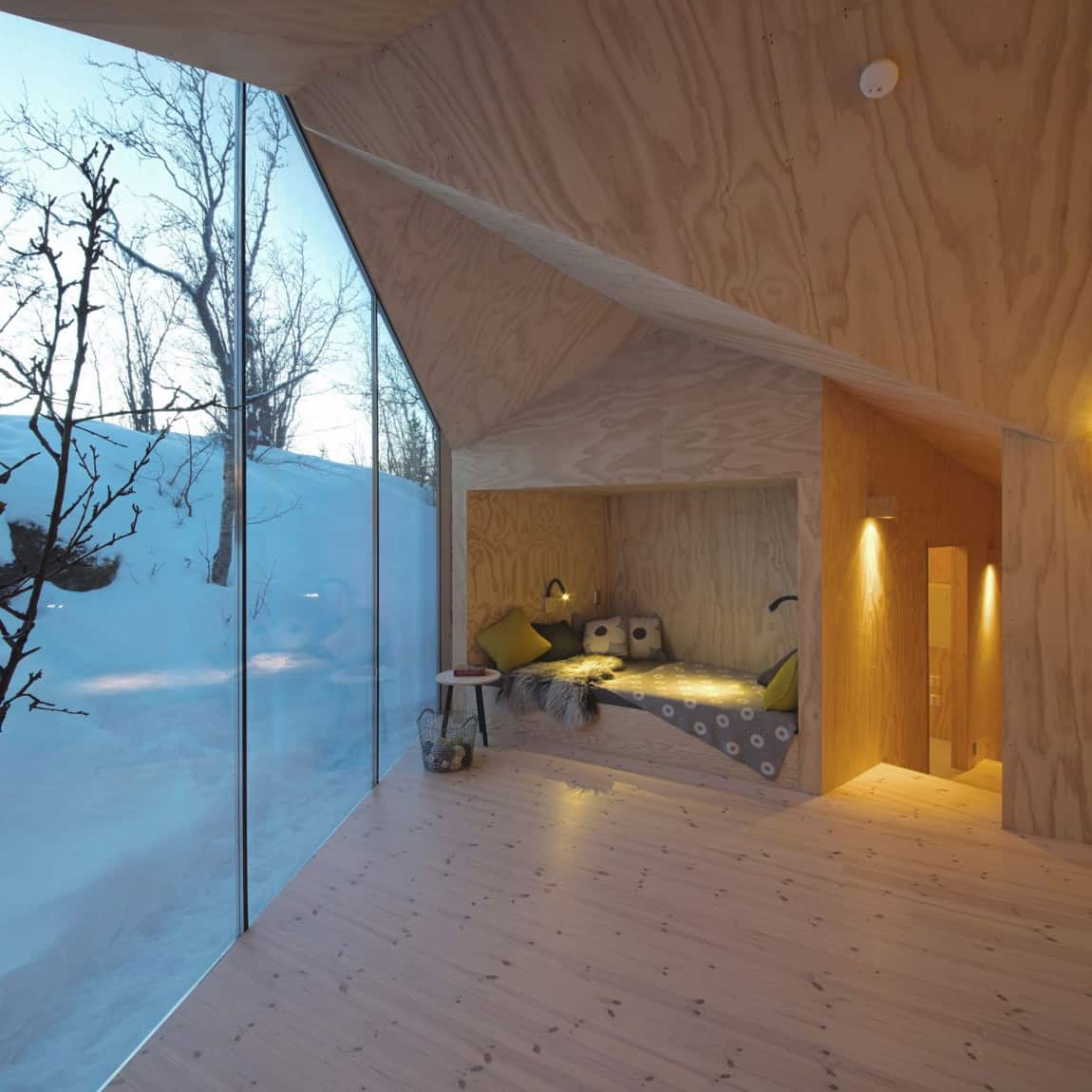 this lodge has a perfect sleeping nook hideout 1