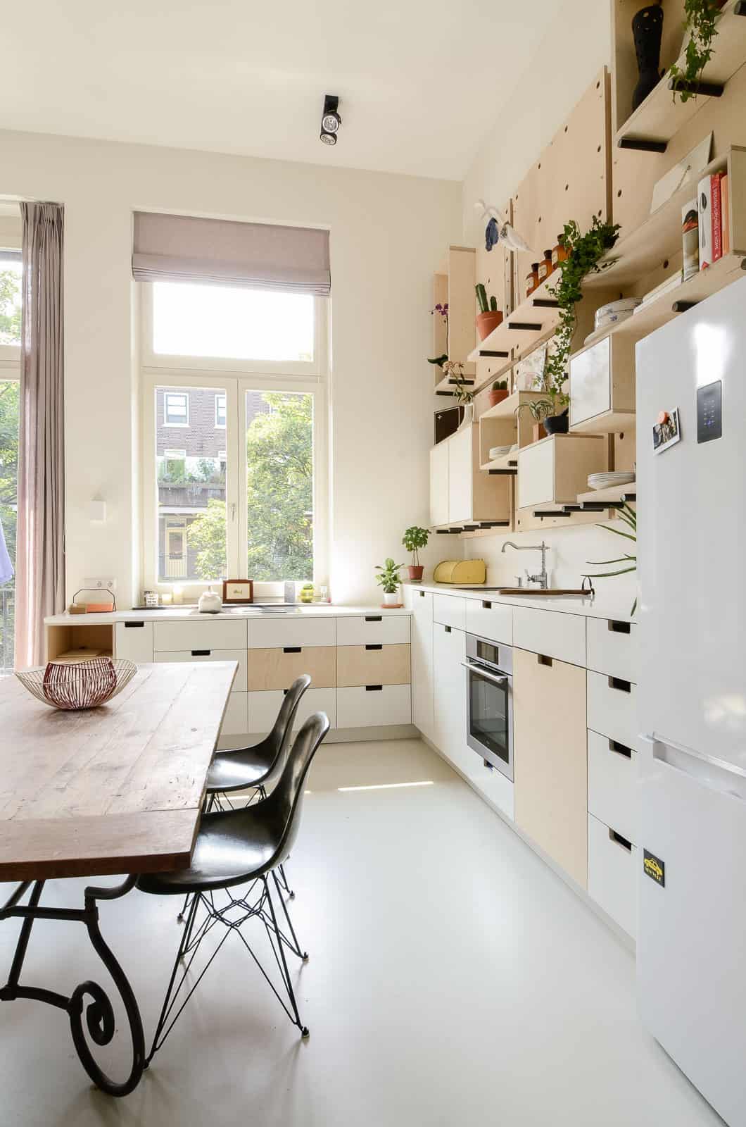 old-school-house-in-amsterdam-open-living-kitchen-4.jpg