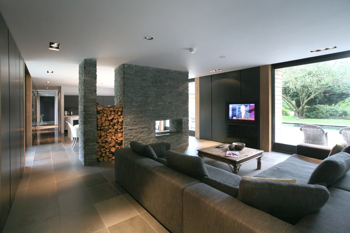 fireplace-as-room-divider-nicolas-tye-architects.jpg