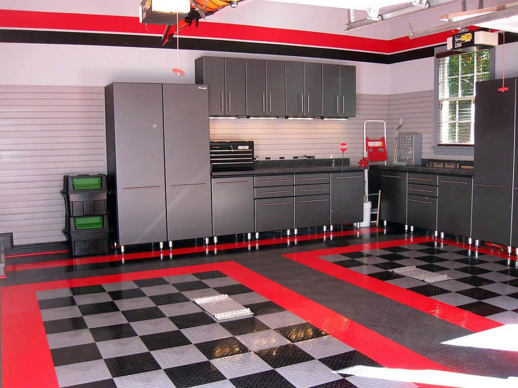 red accents garage floor decor