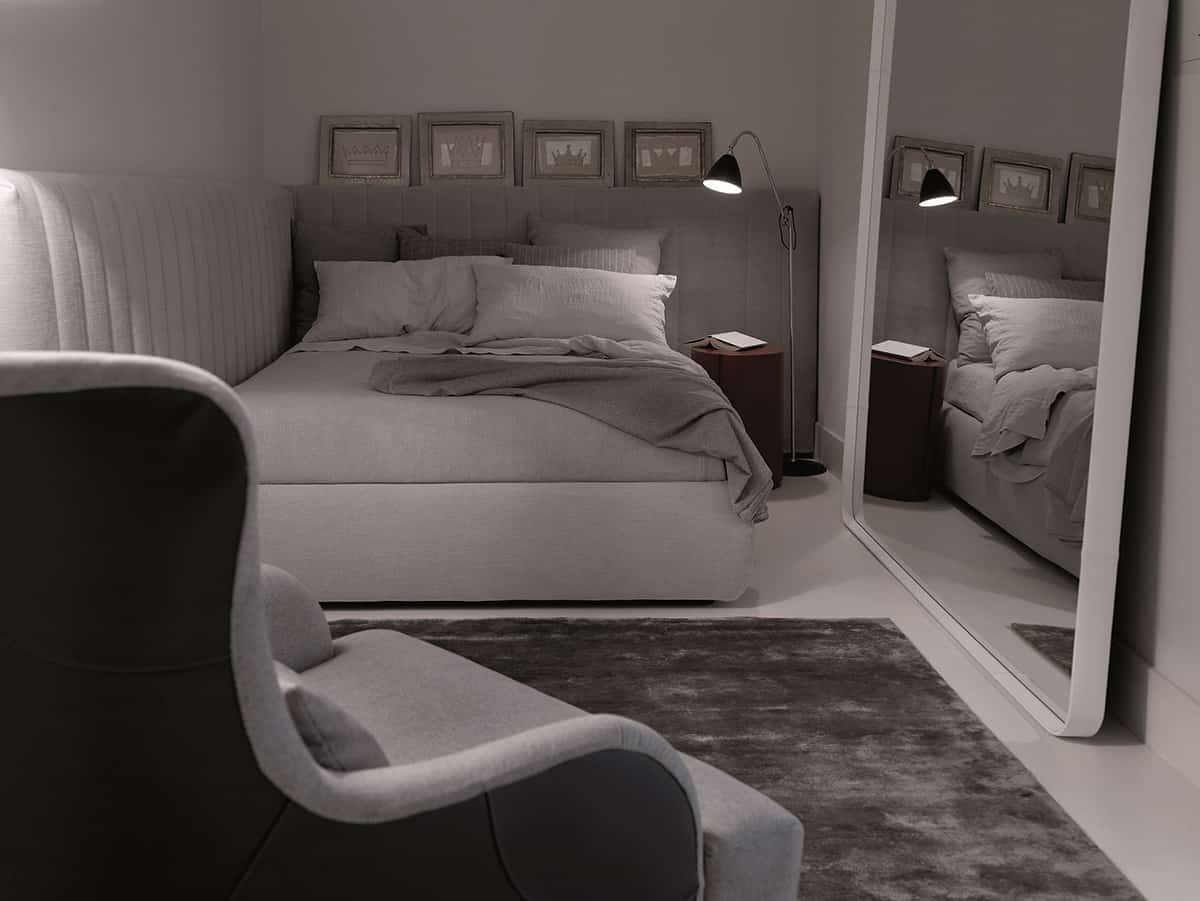 modern-bedroom-with-giant-mirror-meridiani-tuyo.jpg