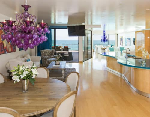 Eclectic Modern Beach House: a Fantastic Example of Mix and Match Home Decorating