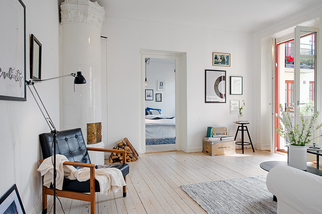 casually-comfortable-decor-driven-apartment-sweden-main-view.jpg