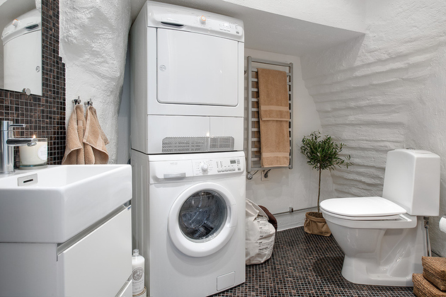 cozy-apartment-scandinavian-style-bathroom-1.jpg