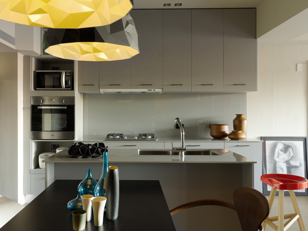 ganna-design-modernizes-a-small-taiwanese-apartment-kitchen-2.jpg